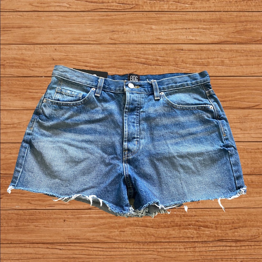 Urban Outfitters BDG Boyfriend Low Rise Denim Shorts NWT SIZE 28